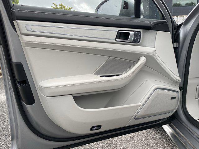 used 2023 Porsche Panamera e-Hybrid car, priced at $99,988