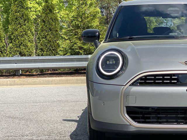 new 2025 MINI Hardtop car, priced at $39,810