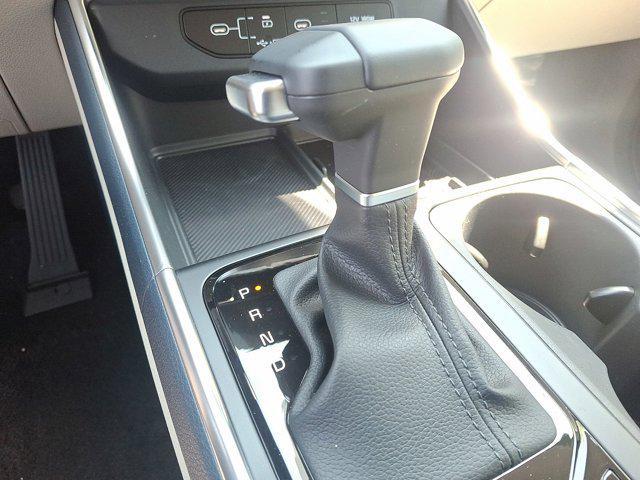new 2025 Kia Carnival car, priced at $42,735