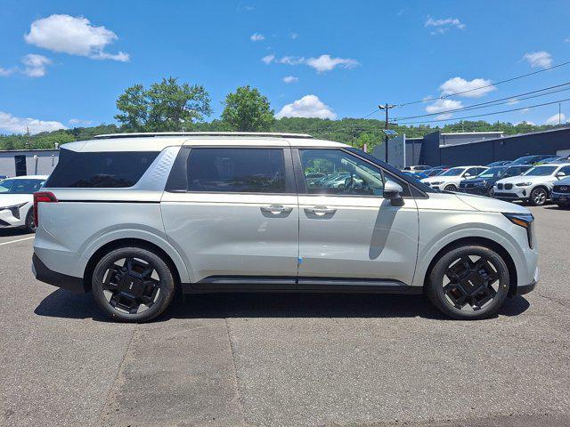 new 2025 Kia Carnival car, priced at $42,735