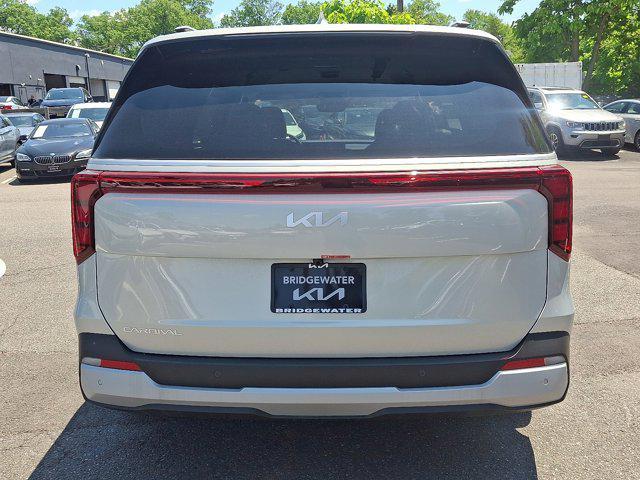 new 2025 Kia Carnival car, priced at $42,735