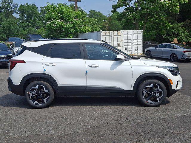 new 2025 Kia Seltos car, priced at $28,805