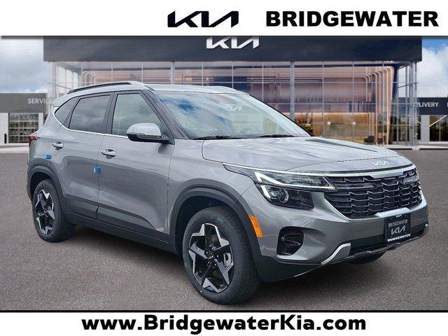 new 2025 Kia Seltos car, priced at $30,185