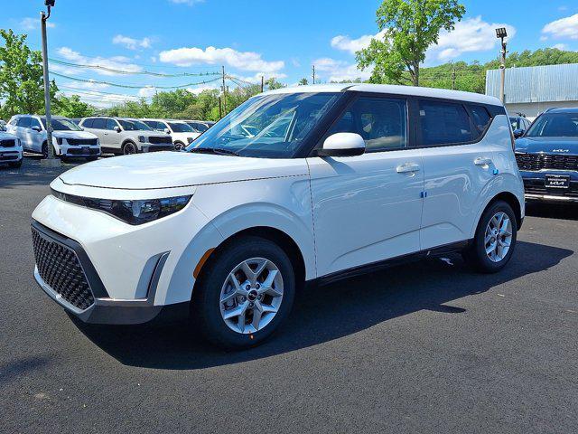 new 2025 Kia Soul car, priced at $23,255