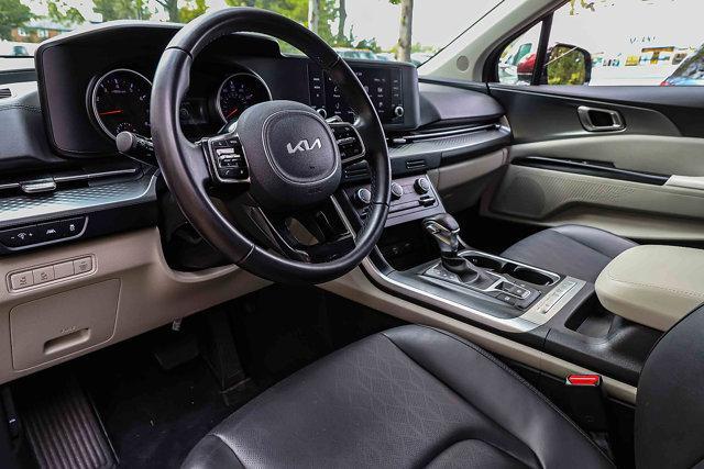 used 2023 Kia Carnival car, priced at $29,700