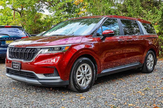 used 2023 Kia Carnival car, priced at $29,700