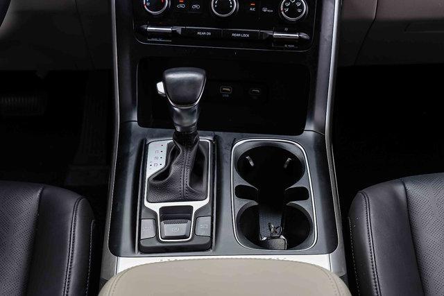 used 2023 Kia Carnival car, priced at $29,700