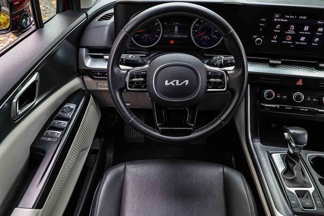 used 2023 Kia Carnival car, priced at $29,700