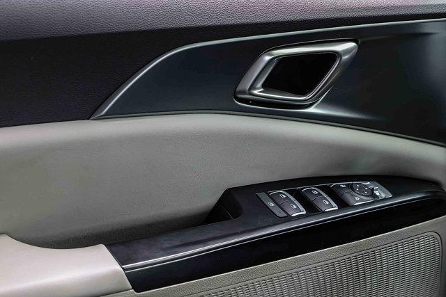 used 2023 Kia Carnival car, priced at $29,700