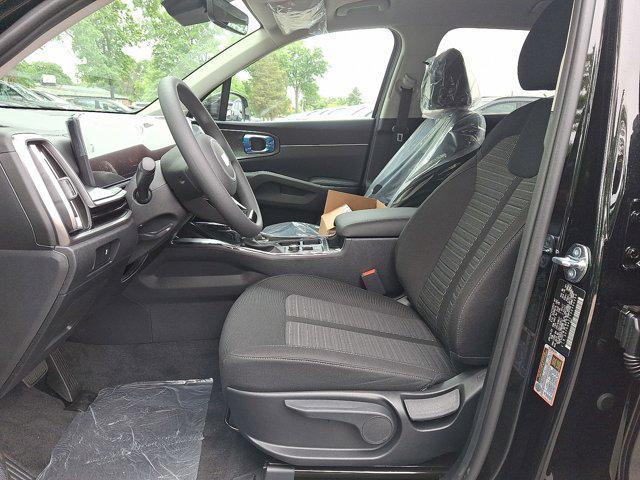 new 2025 Kia Sorento car, priced at $33,980