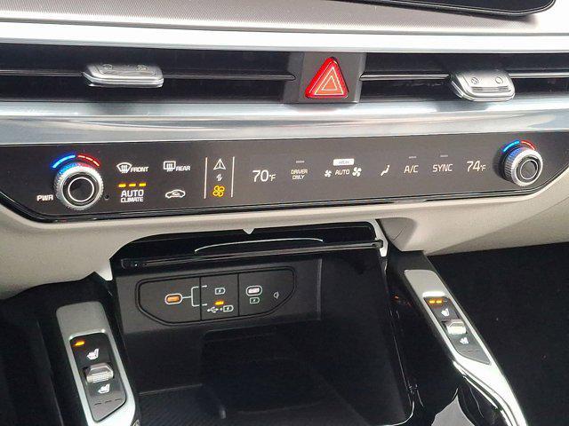 new 2025 Kia Sorento Hybrid car, priced at $48,490