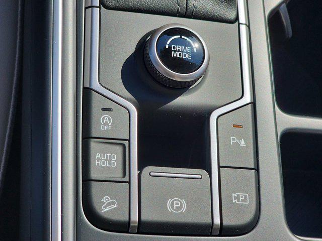 new 2025 Kia Sorento car, priced at $38,325
