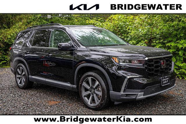 used 2024 Honda Pilot car, priced at $43,988