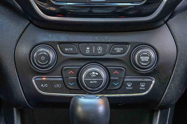 used 2019 Jeep Cherokee car, priced at $16,875