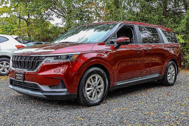 used 2023 Kia Carnival car, priced at $27,495