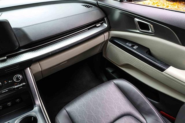 used 2023 Kia Carnival car, priced at $27,495