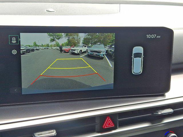 new 2025 Kia Sorento car, priced at $39,690