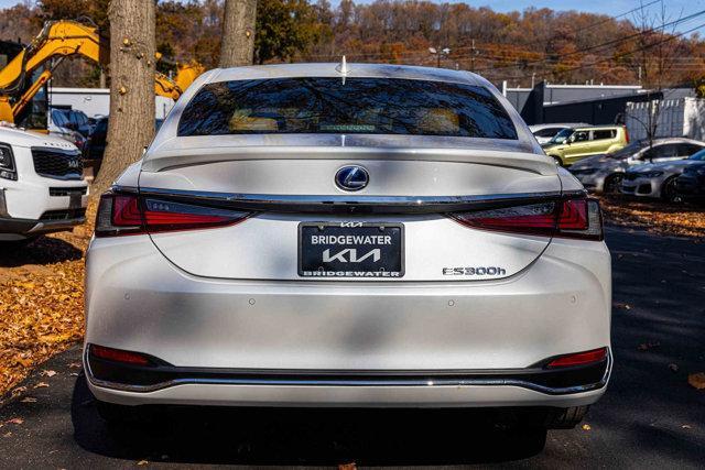 used 2021 Lexus ES 300h car, priced at $32,995