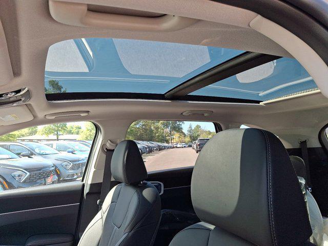 new 2025 Kia Sorento Plug-In Hybrid car, priced at $51,195