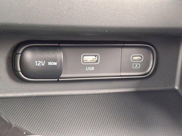 new 2025 Kia Seltos car, priced at $33,050