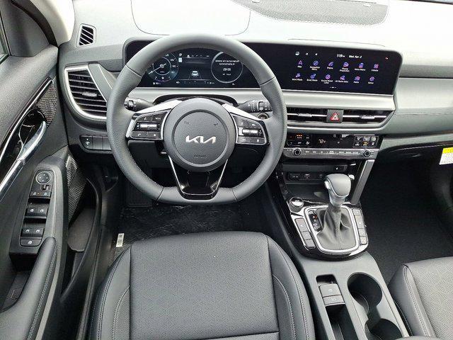 new 2025 Kia Seltos car, priced at $33,050