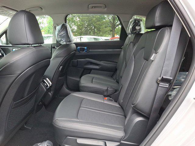 new 2025 Kia Sorento car, priced at $40,575