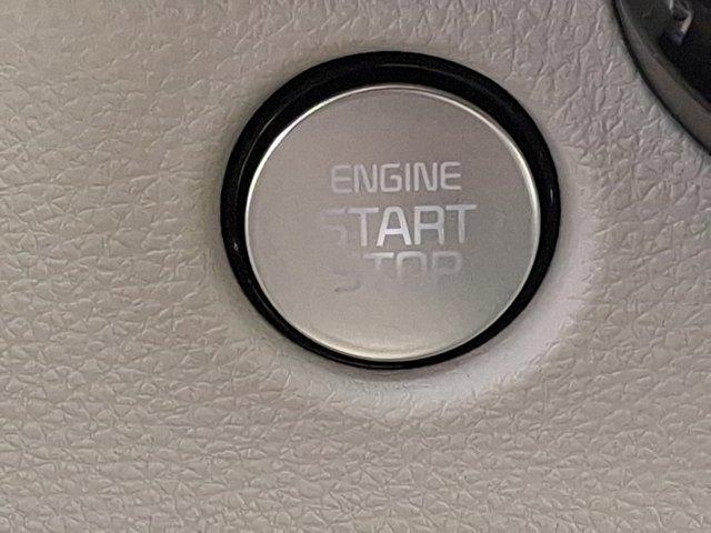new 2025 Kia Carnival car, priced at $42,735