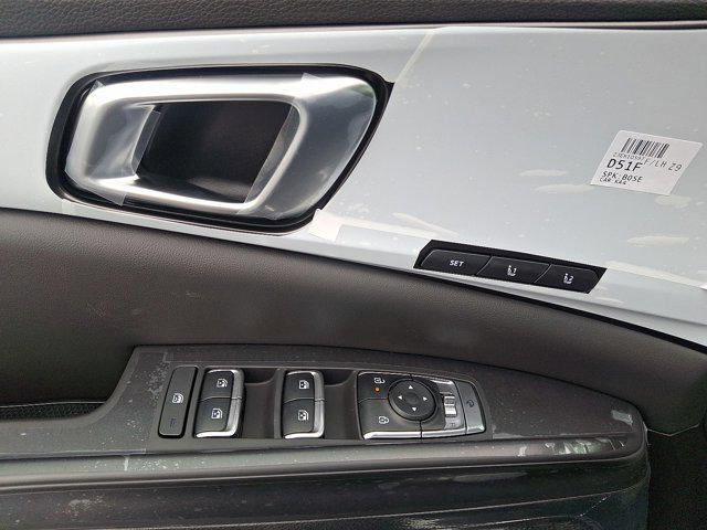 new 2025 Kia Carnival Hybrid car, priced at $55,095
