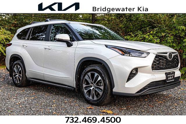 used 2023 Toyota Highlander car, priced at $38,790