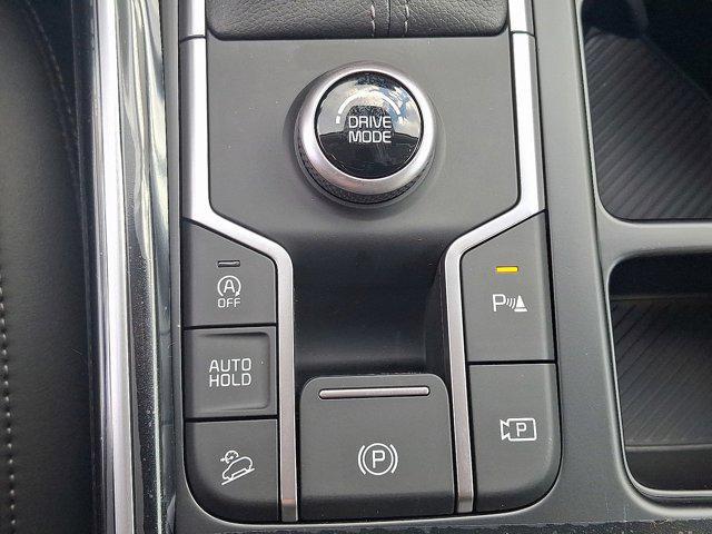 new 2026 Kia Sorento car, priced at $38,070