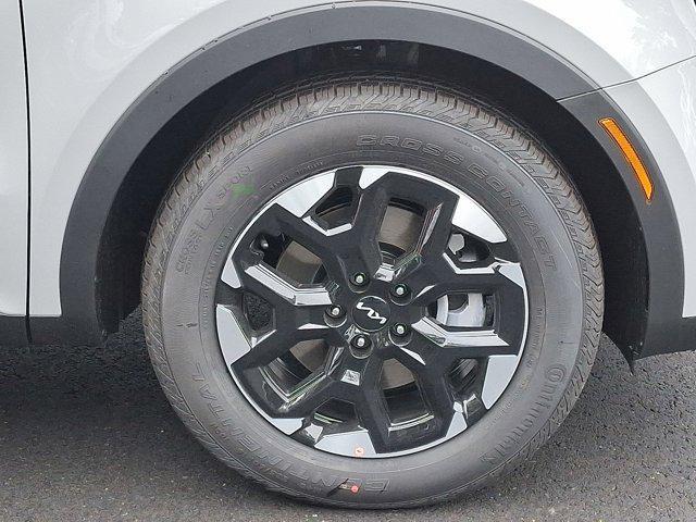 new 2025 Kia Sorento car, priced at $38,325
