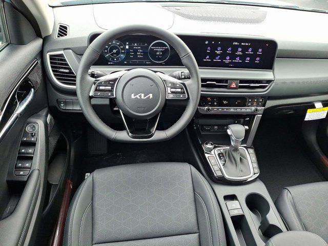 new 2025 Kia Seltos car, priced at $33,050