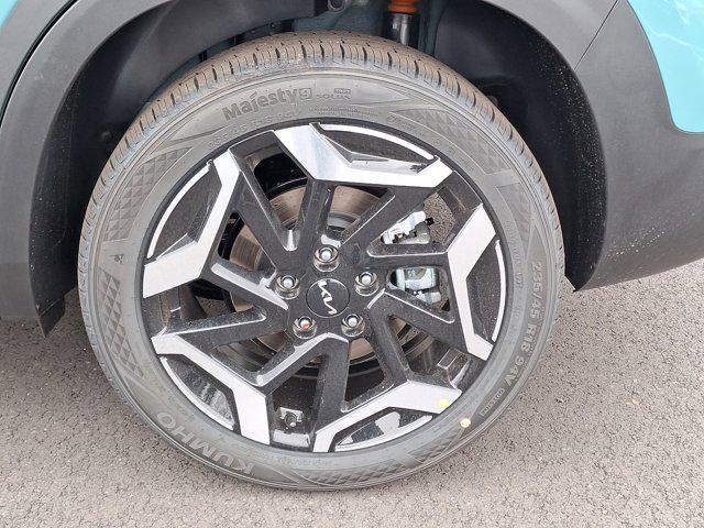 new 2025 Kia Seltos car, priced at $33,050