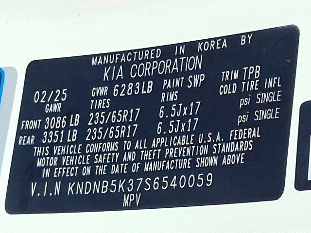 new 2025 Kia Carnival car, priced at $41,370