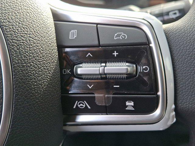 new 2025 Kia Sorento car, priced at $33,630