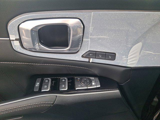 new 2025 Kia Sorento car, priced at $48,525