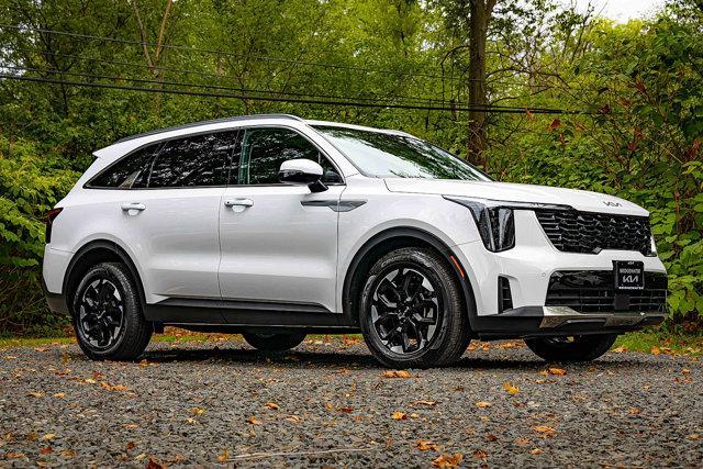 used 2025 Kia Sorento car, priced at $31,877