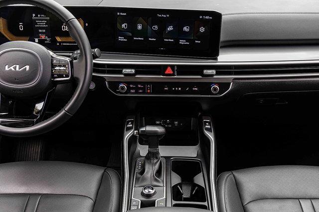 used 2025 Kia Sorento car, priced at $31,877