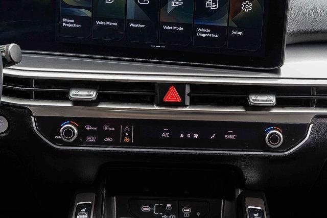 used 2025 Kia Sorento car, priced at $31,877