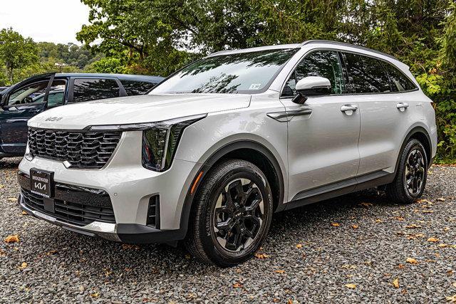 used 2025 Kia Sorento car, priced at $31,877