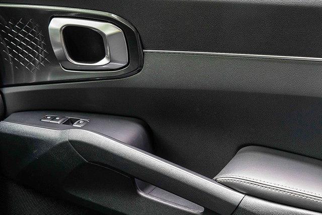 used 2025 Kia Sorento car, priced at $31,877