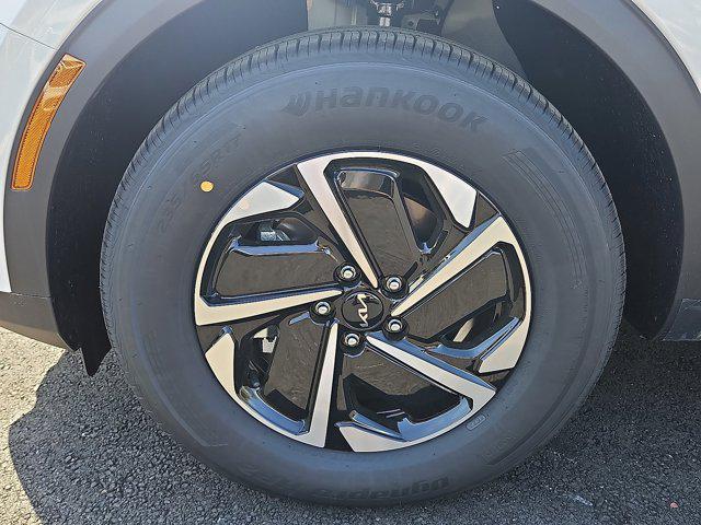 new 2025 Kia Sportage Hybrid car, priced at $32,685