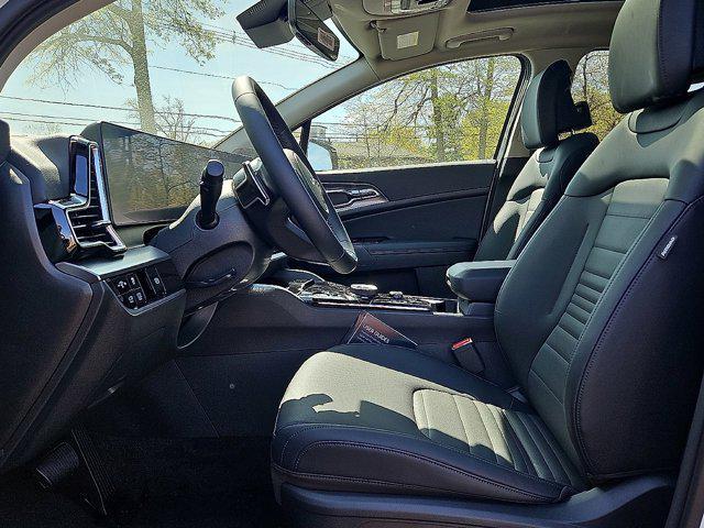 new 2025 Kia Sportage Hybrid car, priced at $40,305