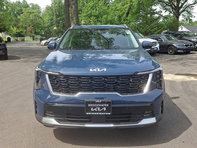 new 2025 Kia Sorento car, priced at $40,685