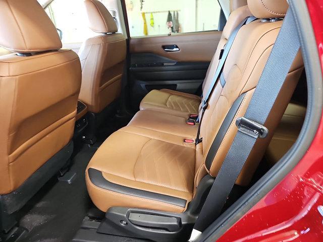 used 2024 Nissan Pathfinder car