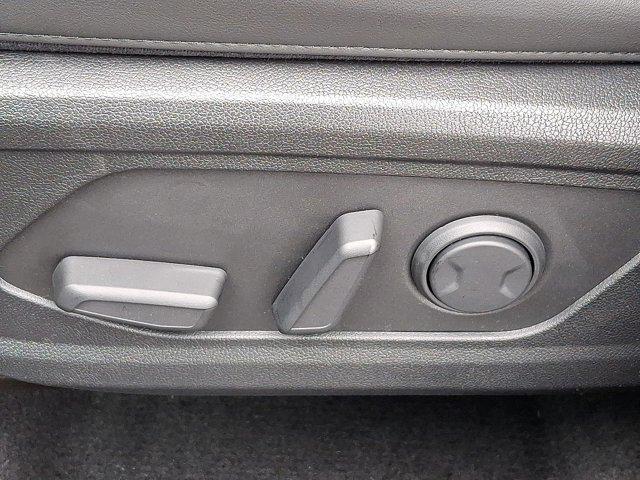 new 2025 Kia Sorento car, priced at $37,375