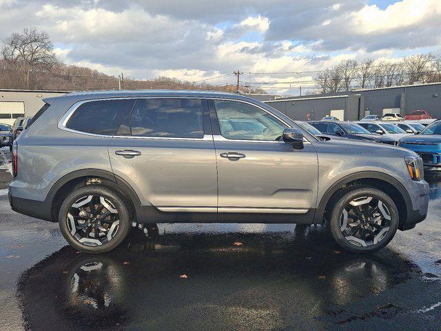 new 2025 Kia Telluride car, priced at $45,820