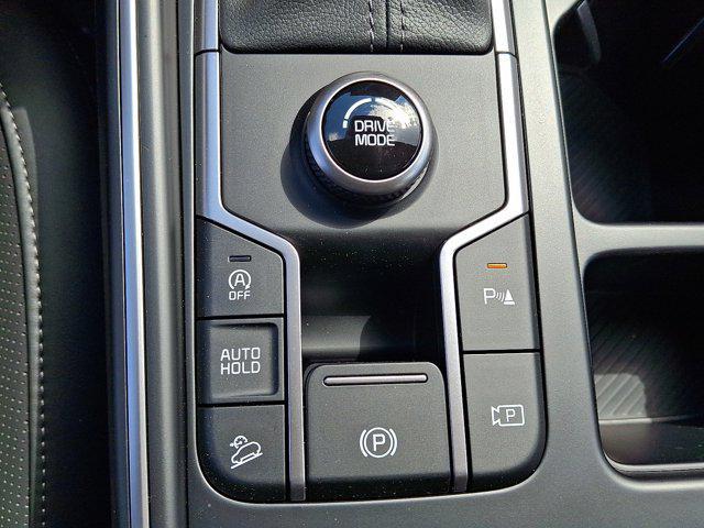 new 2025 Kia Sorento car, priced at $38,675