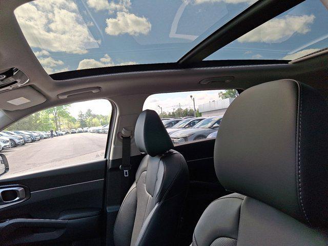 new 2025 Kia Sorento car, priced at $38,675