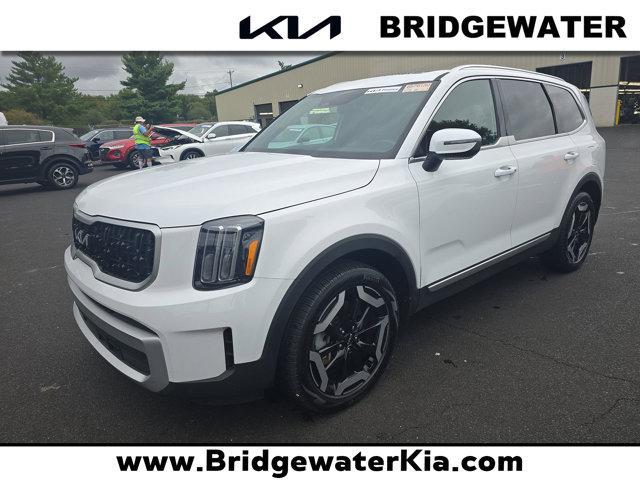 used 2024 Kia Telluride car, priced at $42,895